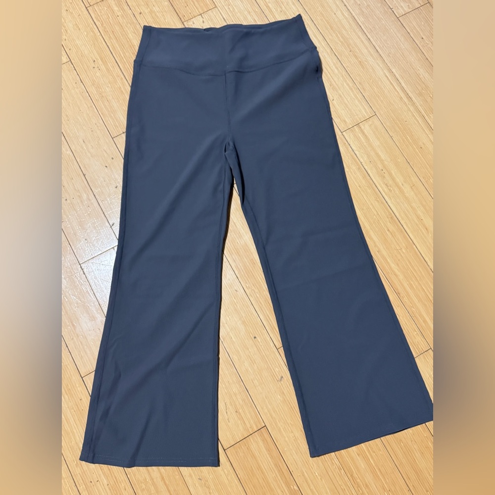 WHITE BIRCH High Waisted Solid Knit Leggings